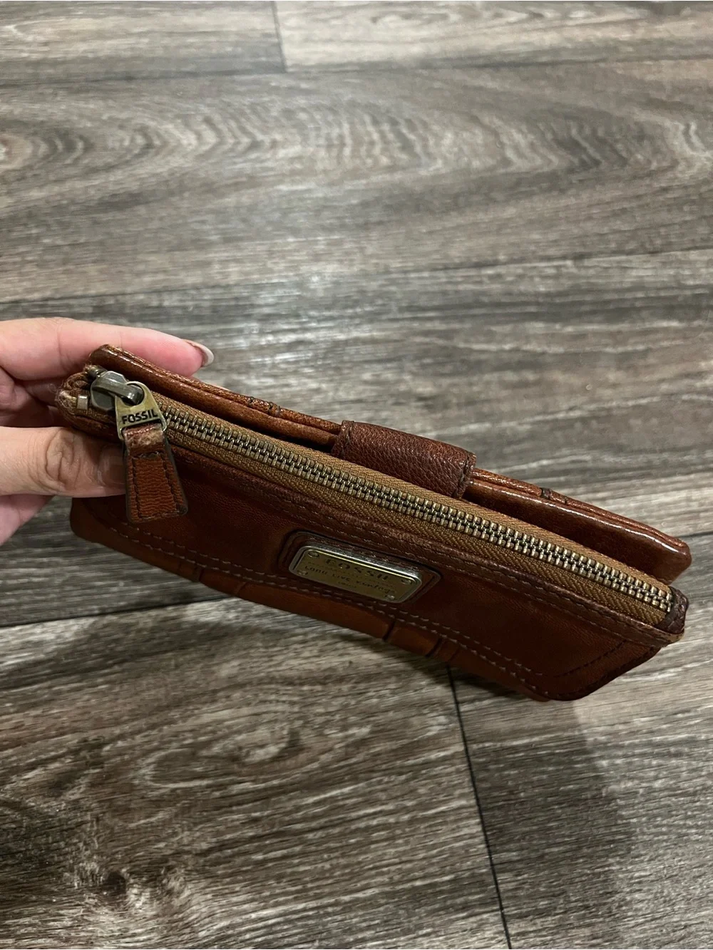 Fossil Emory Espresso Brown Vintage Leather Zip Wallet Clutch